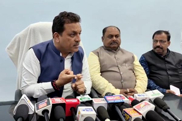 दिग्विजय सिंह के ट्वीट पर महापौर अन्नू की सफाई, आरोपों को बताया भ्रामक 1 010