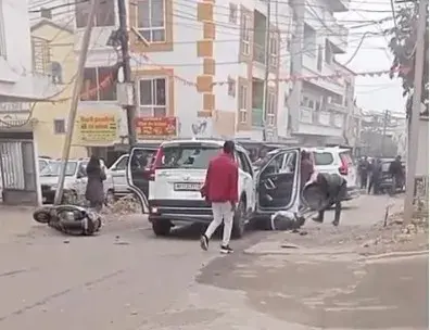 कोलार में दिनदहाड़े हिस्ट्रीशीटर पर हथौड़े-सब्बल से हमला, हालत नाजुक 1 50754f19 7aa6 474a 8ebc 9e8123c2cf80