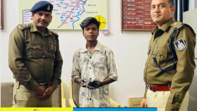 YASHBHARAT NEWS : पुलिस ने कार्यक्रम कर सौंपे चोरी के बरामद मोबाइल, अपना फोन पाकर खुश हुए 25 लोग 7 IMG 20260114 163857