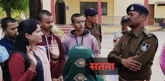 मंडल अध्यक्ष पर गंभीर आरोप, पीड़िता परिवार संग पहुंची एसपी कार्यालय, गिरफ्तारी की मांग तेज 1 Screenshot 20260130 122149.WhatsApp