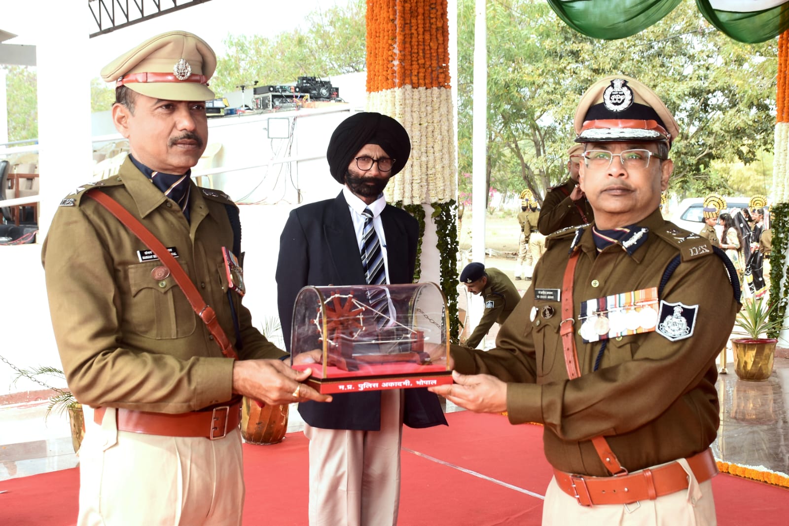 देशभक्ति के रंग में रंगी पुलिस अकादमी, भव्य परेड में दिखा जोश और अनुशासन 4 WhatsApp Image 2026 01 26 at 15.20.03 1