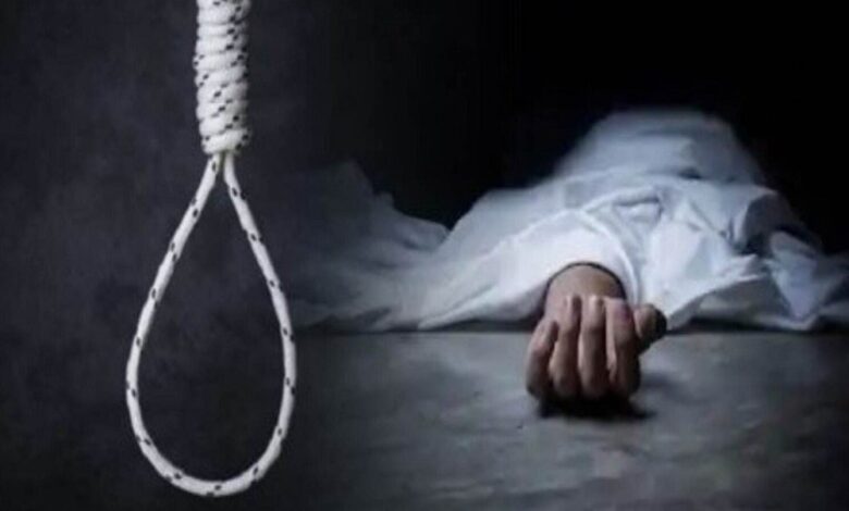 भोपालः 15 वर्षीय किशोरी ने फांसी लगाकर दी जान 1 000 2