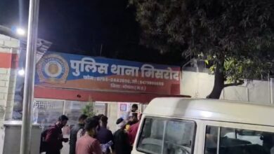 साध्वी रंजना से मारपीट के बाद मिसरोद थाने पर भारी हंगामा, हिंदू संगठनों का प्रदर्शन 2 SmartSelect 20260225 221935 WhatsApp