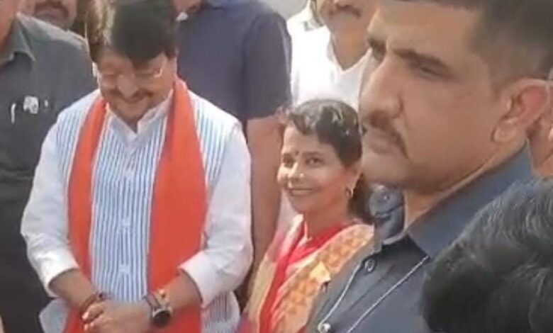 कैलाश विजयवर्गीय के भजन से झूम उठा बैकुंठधाम 1 WhatsApp Image 2026 02 15 at 13.06.44 1