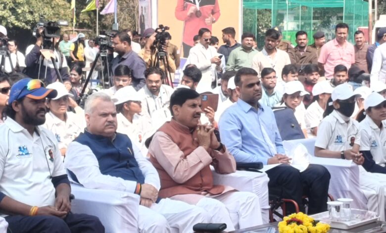 मुख्यमंत्री डॉ. मोहन यादव ने नेहरू नगर पुलिस लाइन में सुनी मन की बात 1 WhatsApp Image 2026 02 22 at 11.37.17