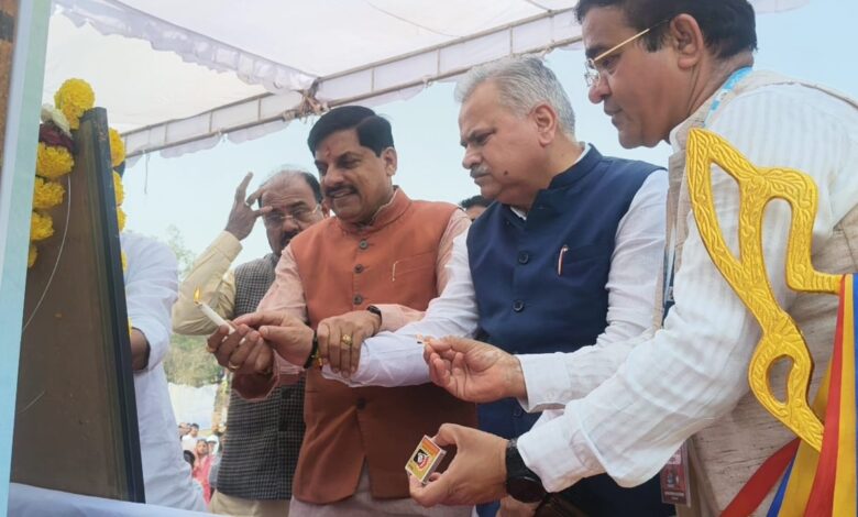 भोपाल में 100 घंटे का दिव्यांगजन क्रिकेट महोत्सव शुरू - मुख्यमंत्री डॉ. मोहन यादव ने किया नॉट आउट 100 का शुभारंभ 1 WhatsApp Image 2026 02 22 at 12.17.50