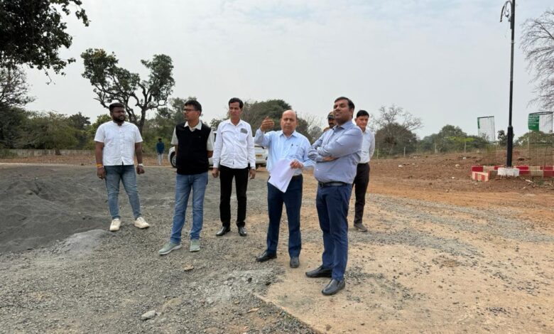 कलेक्टर ने बैरसिया तहसील का किया औचक निरीक्षण, लापरवाही मिलने पर दी सख्त चेतावनी 1 WhatsApp Image 2026 02 27 at 15.48.41