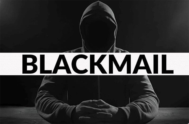 आरटीआई और यूट्यूब की आड़ में ब्लैकमेलिंग: अस्पताल संचालक से 10 लाख की अड़ीबाजी 1 black