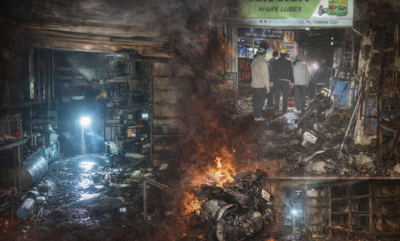 देर रात रद्दी चौकी स्थित बैटरी दुकान में भीषण आग, शॉर्ट सर्किट बनी वजह—5 से 10 लाख के नुकसान का अनुमान 1 file 00000000193c72088563780fb376b8cb