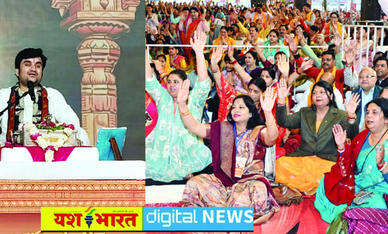 मनुष्य हर क्षेत्र में पूर्ण होगा तो अभिमानी होगा : इंद्रेश महाराज, ख्यातिलब्ध कथावाचक के ब्रजभाषी भजनों में झूमे श्रद्धालु, महापौर व पार्षदों ने पहुंचकर किया श्रवण 1 katha