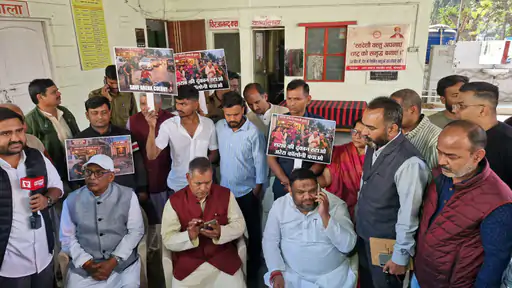 अरेरा कॉलोनी शराब दुकान पर जिला प्रशासन का धावा 1 whatsapp image 2026 02 08 at 115215 am 1770902092