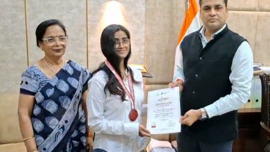 स्किल इंडिया रीजनल कॉम्पटीशन में जबलपुर की बेटी का जलवा,ऐश्वर्या विश्वकर्मा को ‘मैडेलियन फॉर एक्सीलेंस अवॉर्ड’ 14 02 2