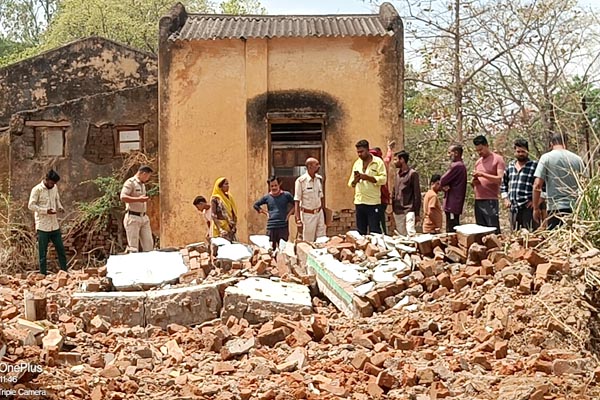जर्जर दीवार गिरने से ग्रामीण की मौत, बरगी क्षेत्र में हादसे से हड़कंप 1 04 19