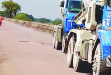 गैसाबाद में ब्यारमा नदी पर बना पुराना पुल क्षतिग्रस्त, बड़े वाहनों का आवागमन बंद होने से परेशान हो रहे वाहन चालक, जताया आक्रोश 6 05 1