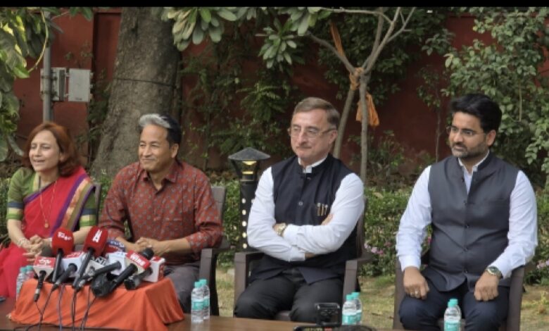 मेरी रिहाई मायने नहीं रखती, लड़ाई अभी खत्म नहीं, दिल्ली में सोनम वांगचुक की हुंकार, लद्दाख के हक की जंग जारी 1 IMG 20260317 222511