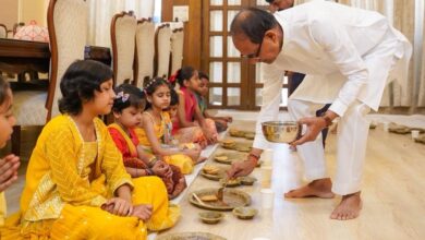 अष्टमी पर शिवराज सिंह चौहान ने किया कन्या पूजन, बेटियों को बताया देवी का साक्षात स्वरूप 8 IMG 20260326 142052