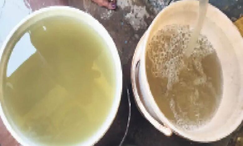 खजूरी कला के पीरिया मोहल्ले में गंदे पानी ने बढ़ाई लोगों क़ी परेशानी 1 WhatsApp Image 2026 03 09 at 11.45.04