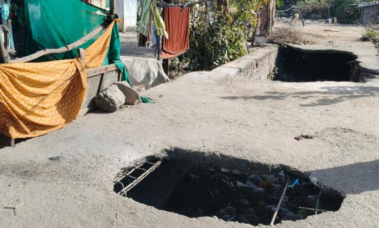 टूटा नाला बना खतरा, वर्षों से परेशानी झेल रहे रहवासी 1 WhatsApp Image 2026 03 18 at 10.57.13