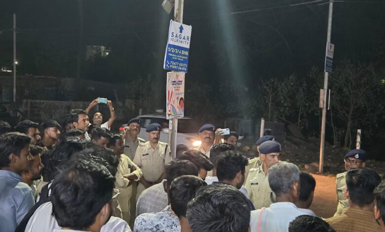 पुलिस आयुक्त ने किया जनसंवाद: जाट खेड़ी में नागरिकों को सुरक्षा के प्रति किया जागरूक 1 WhatsApp Image 2026 03 26 at 12.34.32