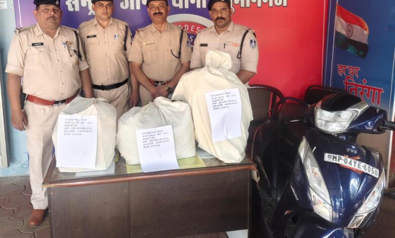 63 लीटर अवैध शराब के साथ शातिर तस्कर गिरफ्तार 1 WhatsApp Image 2026 03 28 at 18.54.01