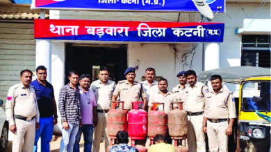 बड़वारा पुलिस ने किया गैस सिलेण्डर चोर गिरोह का पर्दाफाश, स्कूलों की रसोई में हुई थी वारदात, ऑटो एवं 8 गैस सिलेंडर बरामद 9 badvara