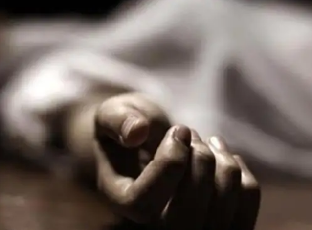 मायके से विदा होकर घर लौट रही महिला की बाइक से गिरकर मौत 1 bbbbbb