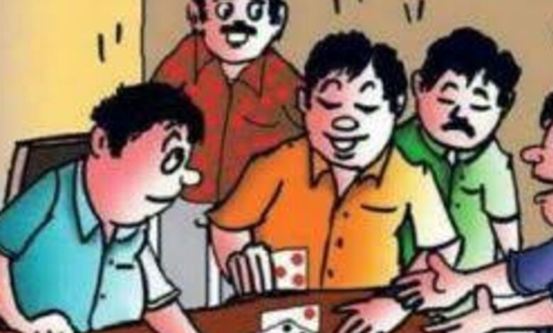 जुआ खेलते 6 आरोपी गिरफ्तार, नकदी और बाइक जब्त 1 juari