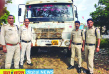 मुरूम का अवैध परिवहन करते हाईवा जब्त, उमरियापान पुलिस ने वाहन चेकिंग के दौरान की कार्रवाई 13 murum