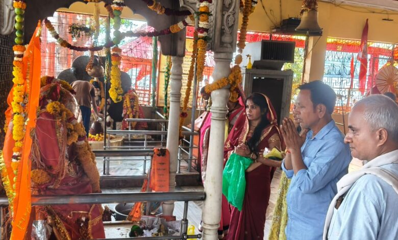 जहांगीराबाद काली माता मंदिर में उमड़ा आस्था का सैलाब, हनुमान दर्शन के लिए घंटों इंतजार 1 IMG 20260402 WA0004