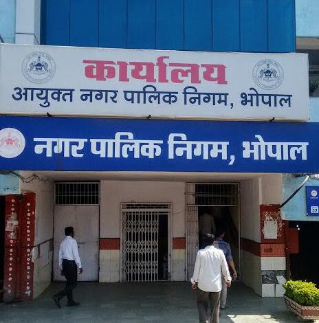 भोपाल में पेयजल व्यवस्था पर फोकस 137 सैंपल जांच, 52 लीकेज सुधारे, शिकायतों का त्वरित निराकरण पानी के गंध,रंग और स्वाद की भी जांच 1 IMG 20260407 WA0015