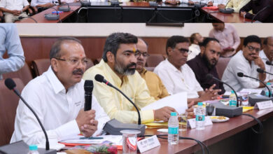 मुड़वारा स्टेशन के प्लेटफार्म 5 में टिकट विंडो के साथ बनेंगे प्रवेश और निकास द्वार, रेल उपयोगकर्ता सलाहकार समिति की बैठक में सदस्य पवन मित्तल के महत्वपूर्ण सुझावों पर मिली सहमति 7 IMG 20260429 221243