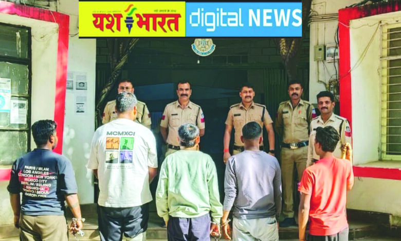 खनन माफिया कुठला पुलिस की गिरफ्त में, अवैध उत्खनन की शिकायत पर आदिवासी परिवार के साथ की थी मारपीट, आरोपियों में भाजपा नेता भी शामिल 1 Page 1 copy
