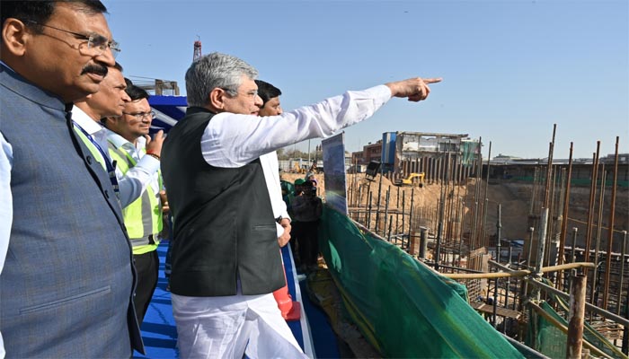 अहमदाबाद मंडल ने 97.5त्न पंक्चुअलिटी के साथ रचा कीर्तिमान, रेल मंत्री ने की सराहना 1 Untitled 4 copy 6