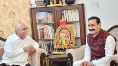 दतिया में उपचुनाव की आहट: राजेंद्र भारती की याचिका पर सुनवाई टली, अब 15 अप्रैल पर टिकी नजरें 9 WhatsApp Image 2026 04 07 at 12.23.13