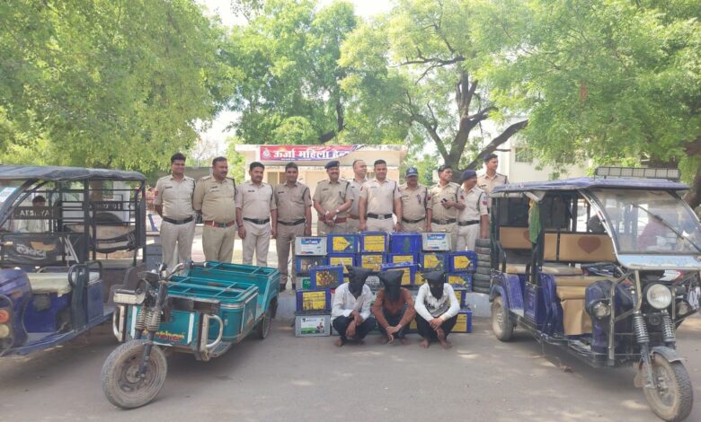 वाहन चोरों पर पुलिस का शिकंजा, एक सप्ताह में 73 वाहन बरामद - कई अंतरराज्यीय गिरोहों का भंडाफोड़, आरोपियों की गिरफ्तारी 1 WhatsApp Image 2026 04 13 at 11.26.36