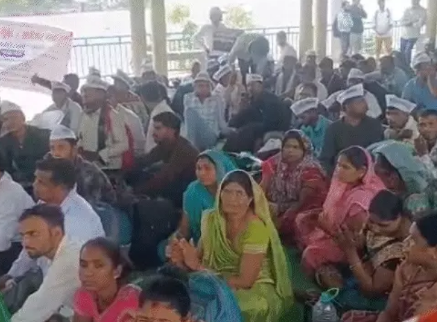 वेतन वृद्धि की मांग को लेकर भोपाल में आउटसोर्स कर्मचारियों का जंगी प्रदर्शन, 6 जुलाई को हाईकोर्ट घेरने की चेतावनी 1 pradajjjj