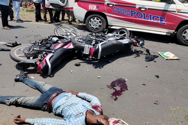 पाटन में भीषण सड़क हादसा: तीन बाइकों की टक्कर में एक की मौत, 4 गंभीर घायल 1 013