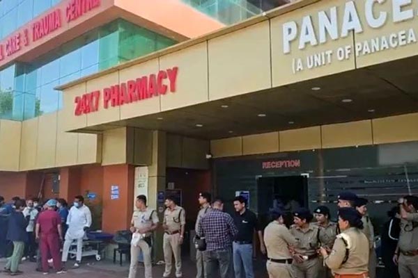 देहरादून के पैनेसिया अस्पताल में भीषण आग, आईसीयू के मरीजों को सुरक्षित निकाला गया 1 03 23