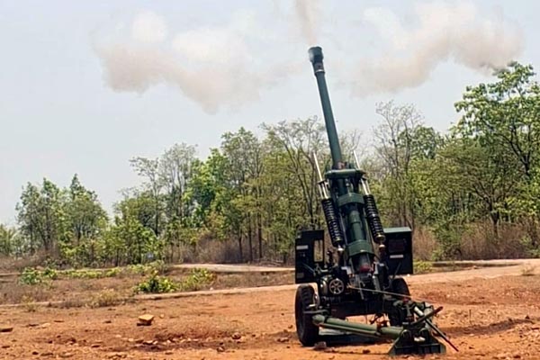 506 आर्मी बेस वर्कशॉप को बड़ी सफलता: 'लाइट फील्ड गन' का ऑटोलेइंग टेक्नोलॉजी ट्रायल रहा पूरी तरह सफल 2 03 28