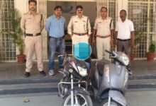 चोरी की गाड़ी पर फर्राटा… पुलिस ने लगा दिया ब्रेक ,रानीताल चेकिंग में फंसा शातिर वाहन चोर, पुलिस ने पीछा कर दबोचा 11 IMG 20260511 WA0076