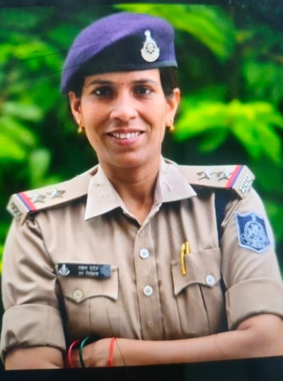 थाना प्रभारी और दो पुलिस कर्मियों समेत चार पर FRI दर्ज, व्यापारी को बंधक बनाकर वसूली थे रुपये 3 IMG 20260521 WA1253
