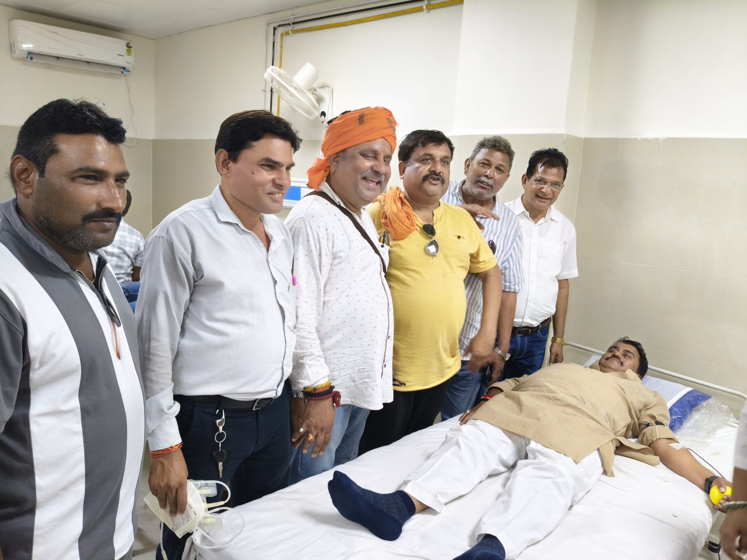 220 लोगों ने एक दिन में किया रक्तदान, विधायक संदीप जायसवाल के पुत्र सिद्धार्थ जायसवाल के जन्मदिन पर मानवसेवी पहल की सर्वत्र सराहना 7 IMG 20260521 WA1415 1 scaled