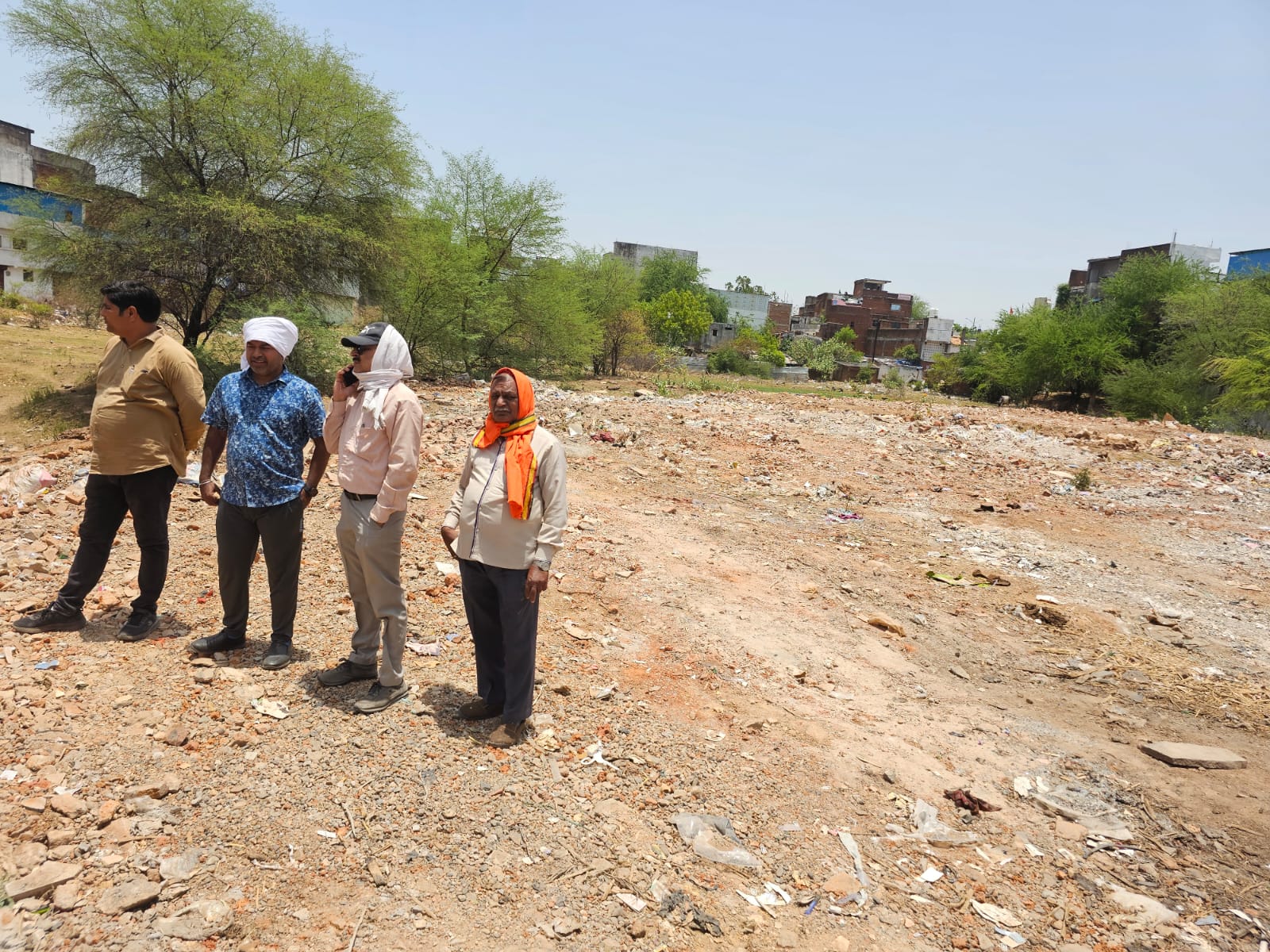जनहित याचिका ने खोला लल्लू भैया की तलैया के सौंदर्यीकरण का रास्ता, उच्च न्यायालय से मिले नोटिस के बाद नगर निगम ने आज से शुरू किया काम 3 IMG 20260522 WA0946