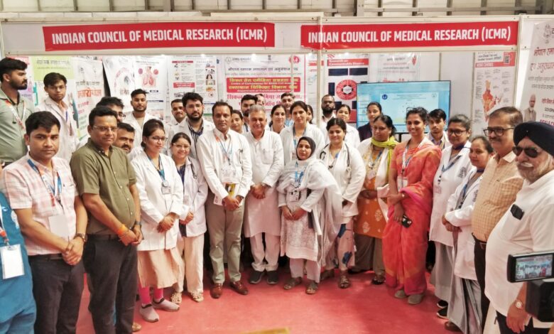 राइजिंग मध्यप्रदेश प्रदर्शनी में बीएमएचआरसी की स्वास्थ्य जागरूकता पहल रक्तदान, कैंसर जागरूकता और टीबी उन्मूलन अभियान में लोगों ने दिखाई सक्रिय भागीदारी 1 IMG 20260523 WA0062