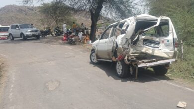 दो सड़क हादसे: ट्रक पलटने से चालक-परिचालक की मौत, 4 घायल... क्षेत्र में हड़कंप 5 IMG 20260523 WA0923