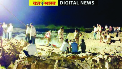 12 घंटे बाद महानदी में मिली किशोर की लाश, गोताखोरों ने रात भर चलाया रेस्क्यू ऑपरेशन, दोस्तों के साथ नहाने गया था 15 वर्षीय किशोर अनुपम 8 Page 1 copy 3