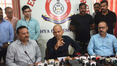 STF me press conference gandhi nagar me STF ne chapa mara nasila cup sirf ko lekar 1