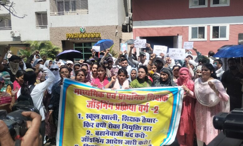 चयनित शिक्षक अभ्यर्थियों को अब तक नहीं मिली जॉइनिंग शिक्षक भर्ती 2022 के अभ्यर्थियों में नाराजगी , 7 महीने बाद भी नियुक्ति नहीं , मानसिक और आर्थिक संकट गहराया 1 Screenshot 2026 05 06 13 56 13 06 99c04817c0de5652397fc8b56c3b3817