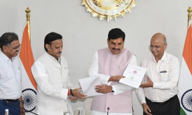 मध्यप्रदेश बनेगा सेवा प्रधान स्वास्थ्य मॉडल, मुख्यमंत्री डॉ. यादव की बड़ी पहल डॉक्टर केवल इलाज नहीं, समाज परिवर्तन के वाहक बनें डॉ. मोहन यादव 1 Screenshot 2026 05 19 08 16 29 22 439a3fec0400f8974d35eed09a31f914