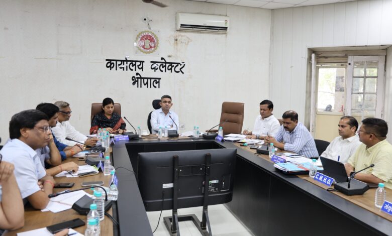 भोपाल में गर्मी के मद्देनजर पेयजल संकट से निपटने की तैयारी तेज, लापरवाही पर मिलेगी सख्त सजा: कलेक्टर 1 WhatsApp Image 2026 05 25 at 17.38.59